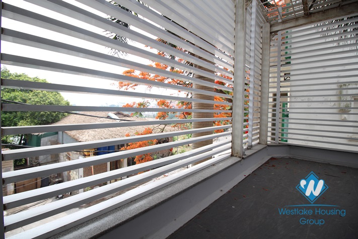 Beautiful house on the lakeside with splendid lakeview